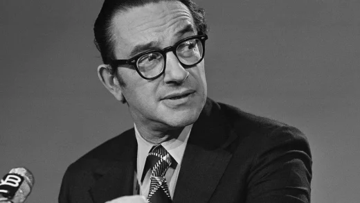 How Alan Greenspan Made the Fed a Household Name