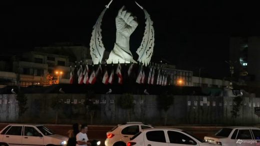 Trump Orders New Iran Strikes After US Military Deaths