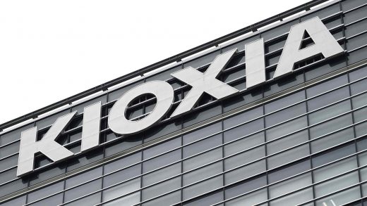 Kioxia tumbles 16% as tech investors rush to cut leverage